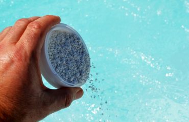 What Chemicals Should Be Used in a Hot Tub?